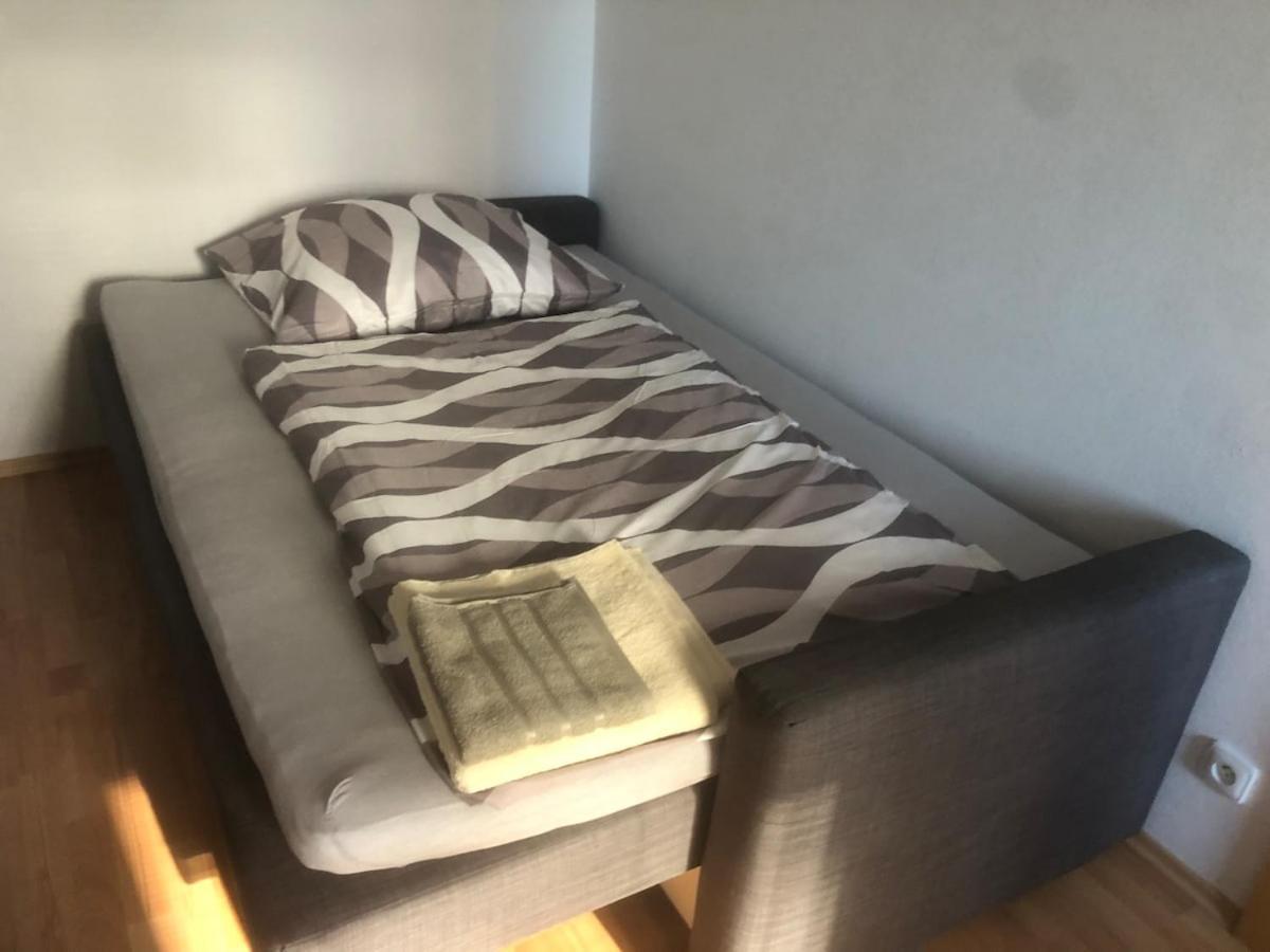 Spacious With A Fireplace In The Pressburg
