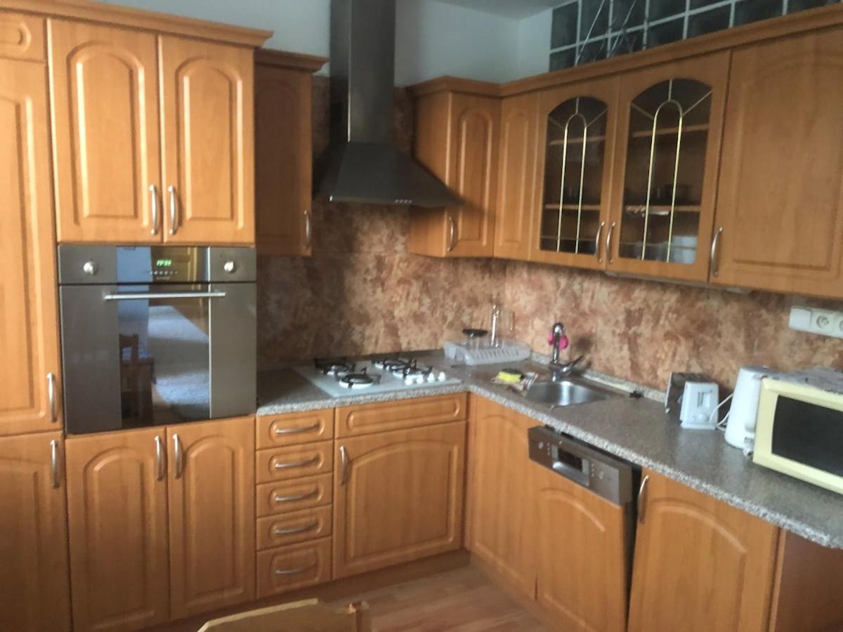 Spacious With A Fireplace In The * Pressburg