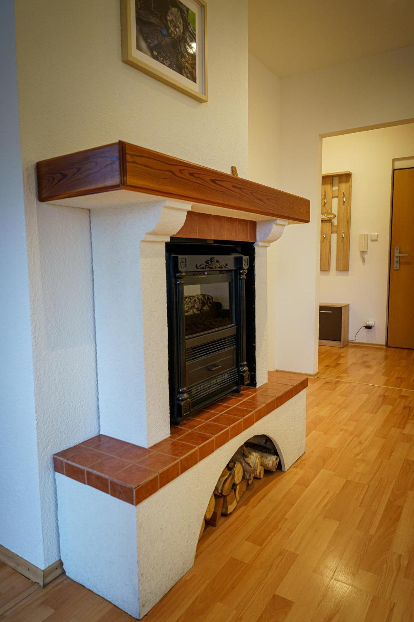 Spacious With A Fireplace In The *